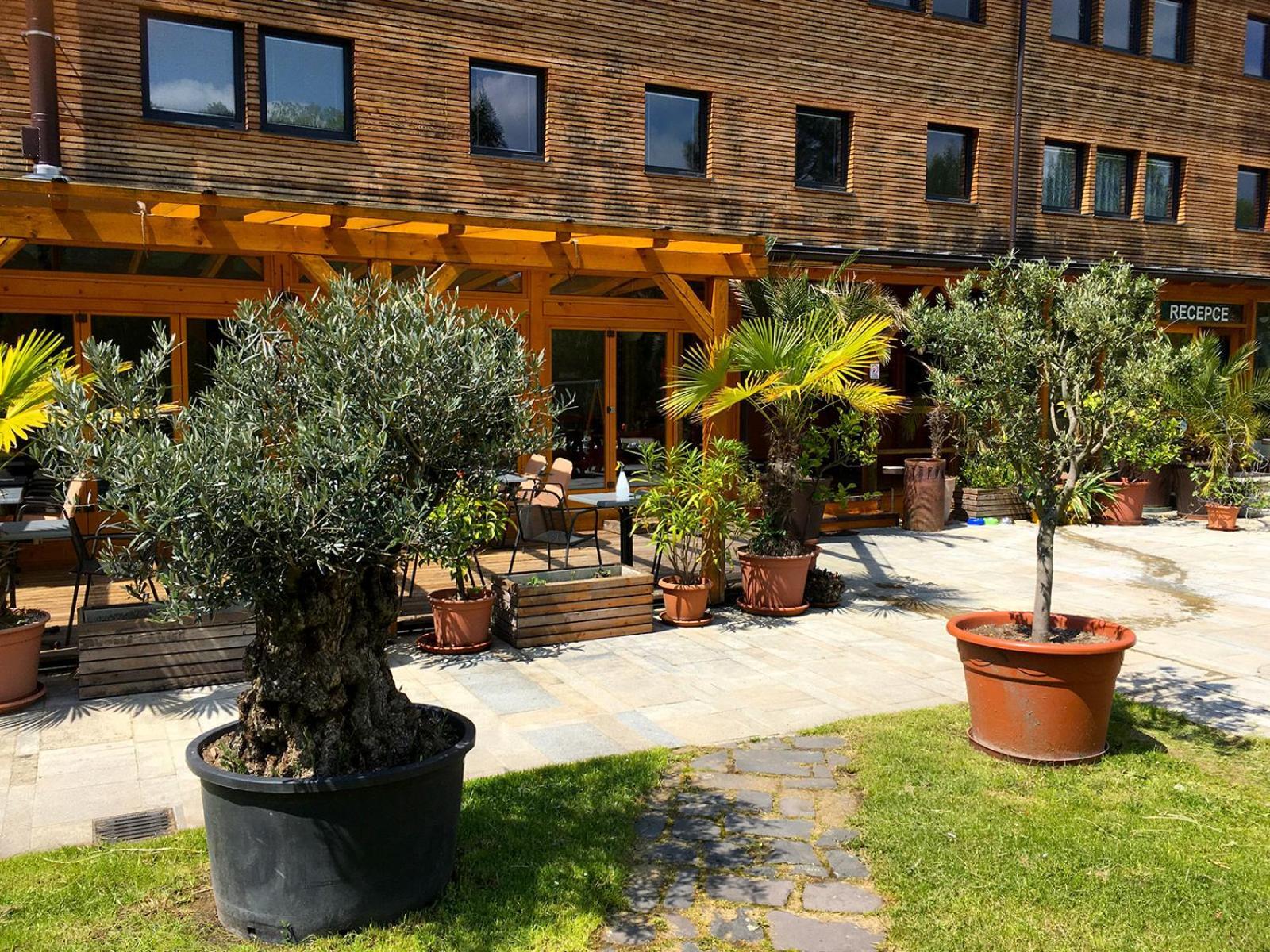 Sporthotel Barborka Hluboká nad Vltavou Екстериор снимка